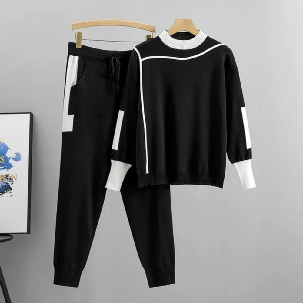 Black and White Women's Knit Set